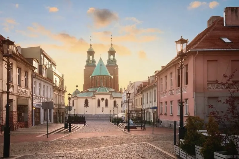Gniezno – najlepsze sposoby, jak dojechać do tego urokliwego miasta