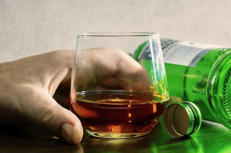 Ile litrów alkoholu można przewieźć przez granice? Sprawdź przepisy!