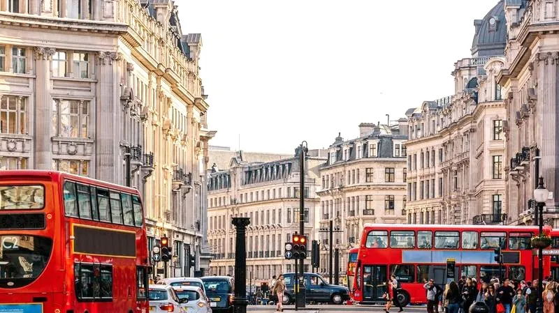 Ile trwa lot z Londynu do Berlina? Sprawdź, co warto wiedzieć przed podróżą