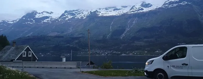 Jak bezpiecznie i zgodnie z prawem przewieźć zwłoki?