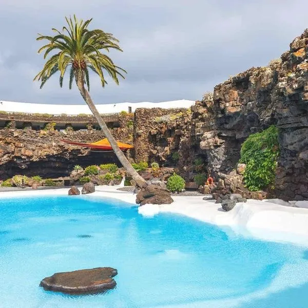 Jak długo trwa lot do Lanzarote? Sprawdź to przed podróżą!