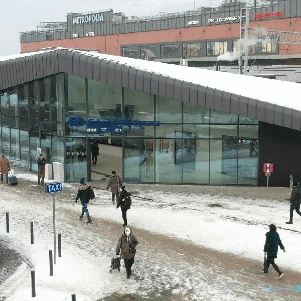 Jak dojechać na dworzec PKP Wrzeszcz Suchanino — praktyczny przewodnik