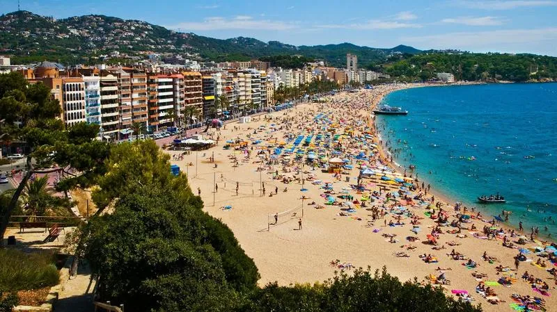 Jak długo trwa lot do Lloret de Mar? Przewodnik dla podróżników