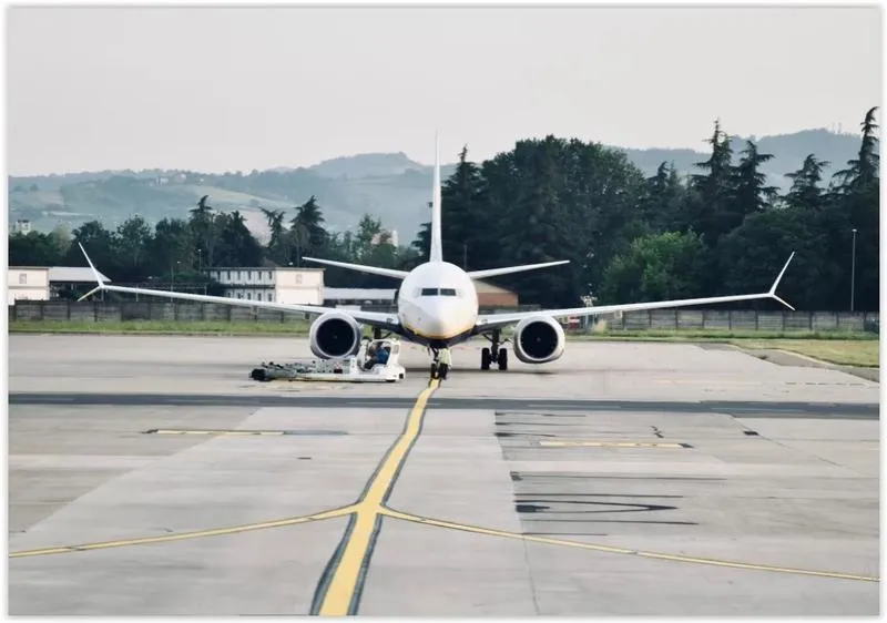 Jak długo trwa lot do Włoch z Gdańska? Odkryj tajniki podróży!