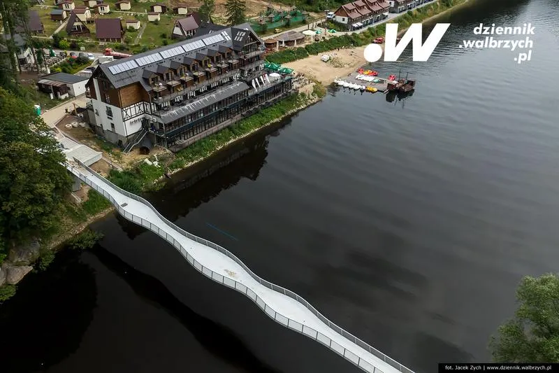 Jak szybko i wygodnie dotrzeć z Wałbrzycha do Zagórza Śląskiego?