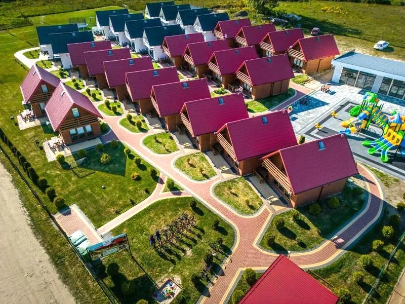 Jak wygodnie dotrzeć do Władysławowa pociągiem? Przewodnik krok po kroku
