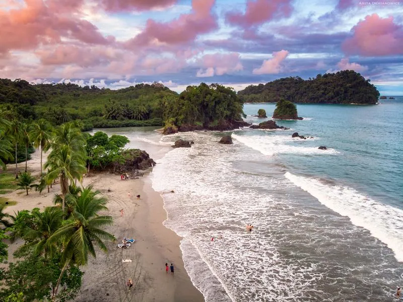 Najlepszy czas na podróż do Kostaryki – kiedy jechać, aby odkryć raj na ziemi?