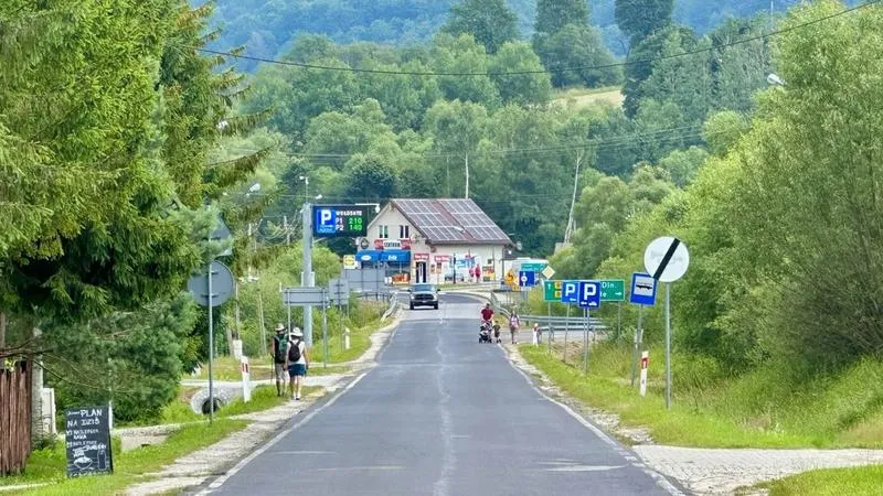 Odkryj najłatwiejszą trasę z Ustrzyk Górnych do Wołosatego