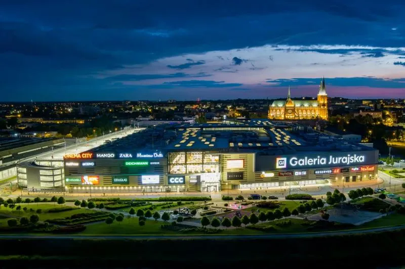 Praktyczny przewodnik: jak dotrzeć do Galerii Jurajskiej w Częstochowie