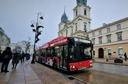 Przewodnik po Warszawie: Jak dojechać komunikacją miejską łatwo i szybko