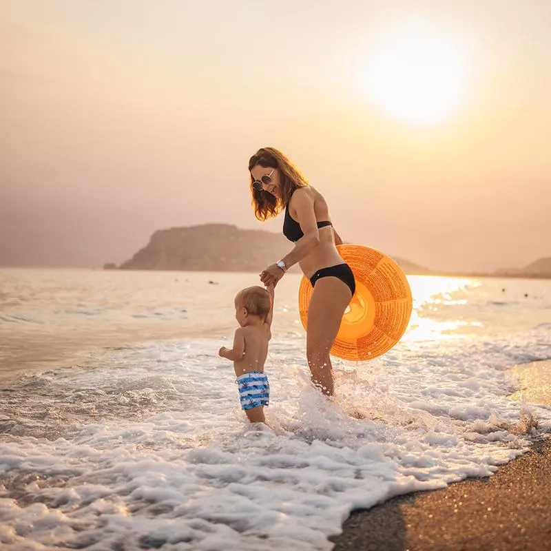 Wakacje z niemowlakiem: co warto zabrać na idealną wyprawę?