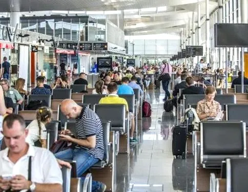 Wrocław jak dojechać z PKP na lotnisko: praktyczny poradnik