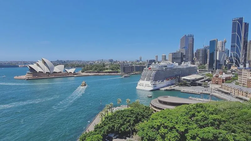 Czas lotu Dubaj Sydney
