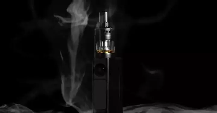 Przewóz e-papierosa w samolocie