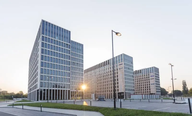 Transport publiczny do Lux Med Warszawa